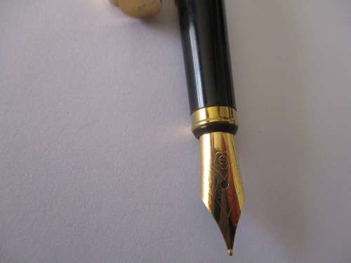 Vintage Hero Fountaine Pen with Golden clip