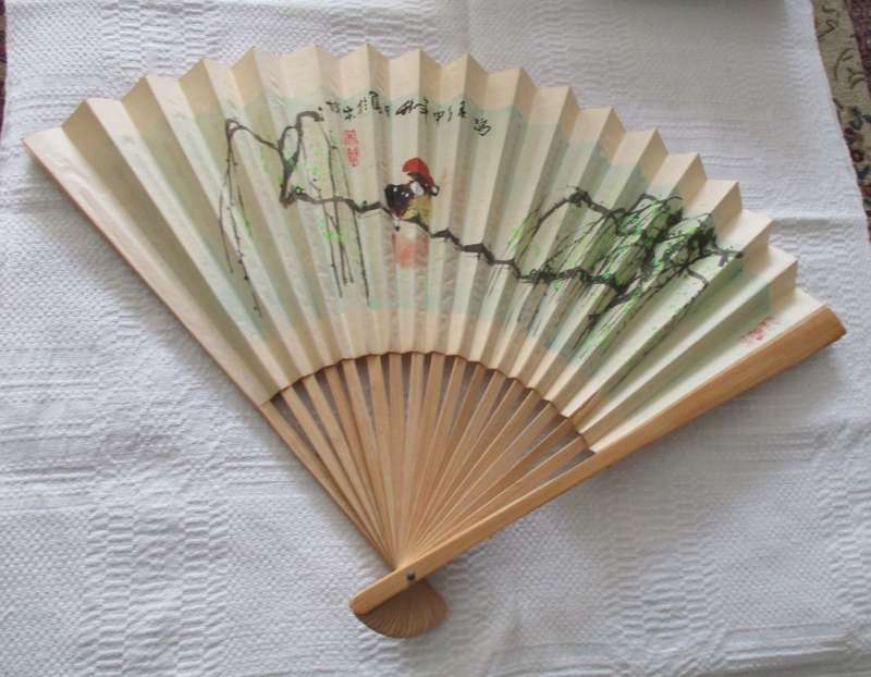 Old Antiq Chinese Fan Hand Painted and Signed by Artist