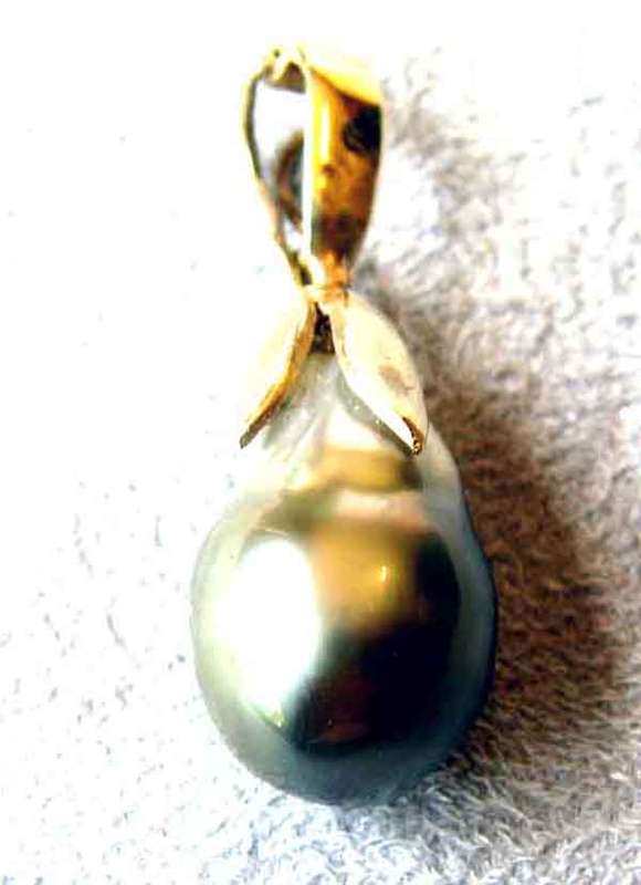 9 ct Gold & South Sea Pearl Pendant