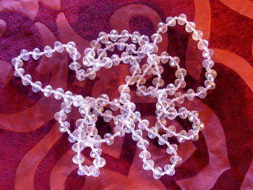A BEAUTIFUL VINTAGE CRYSTAL NECKLACE  - Very long