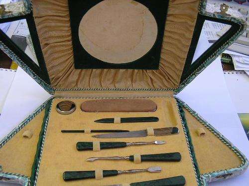 Vanity Pedicure Manicure Gift Box Set circa 1950's ??