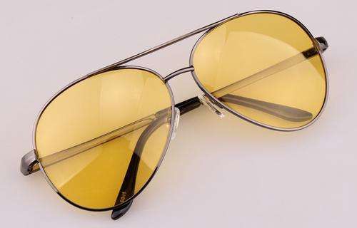 POLARIZED AND UV PROTECTED NIGHT DRIVING GLASSES  AVIATOR YELLOW LENS POLARISED