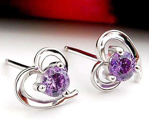 FANCY HEART STUD EARRING