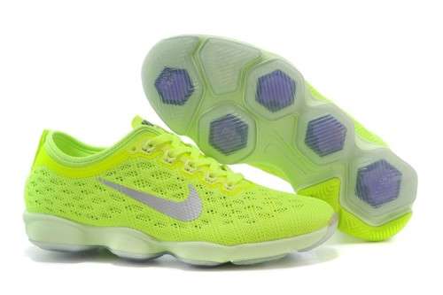 Nike Zoom Fit Agility - Size 7