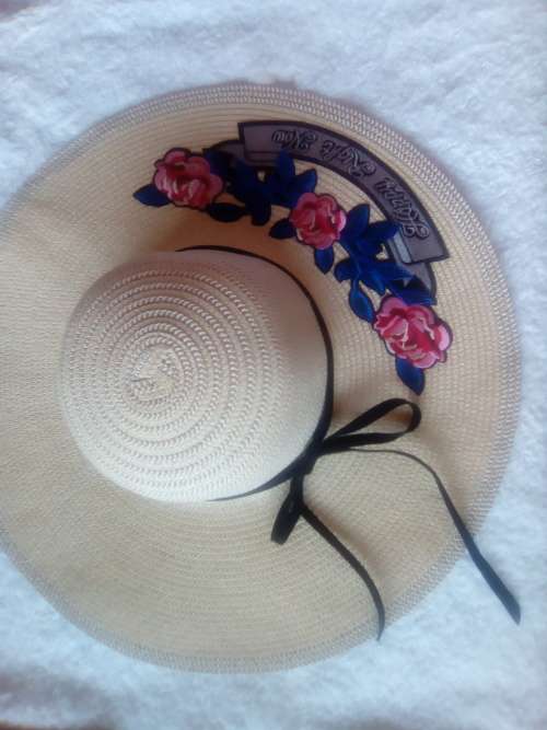 Woman 'Happy Rite Now" Summer Hat