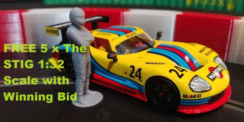 Slot car Stands x 75  & 5 x `the Stig` bid for all