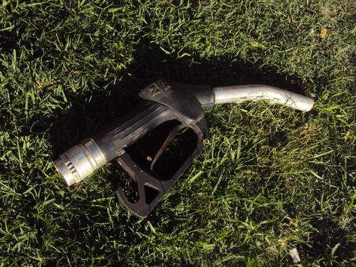 PETROL SPOUT