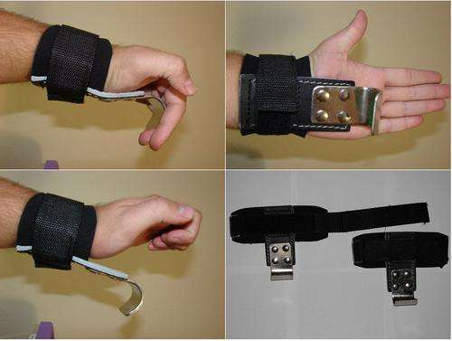 Gym grappling hooks