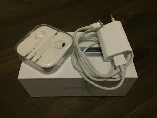 Apple iPhone 5 - Great Condition