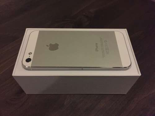 Apple iPhone 5 - Great Condition