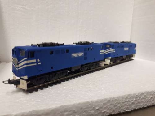 Customised Lima E5 loco and dummy - Blue train E341