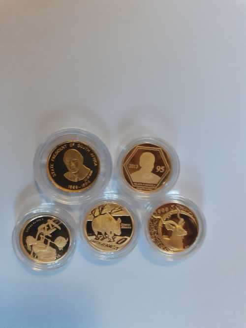 Assorted gold coins