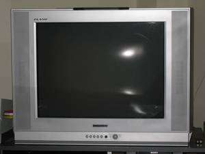 **SAMSUNG PLANO 68CM TELEVISION** SURROUND SOUND,EXCELLENT CONDITION, COMPOSITE AND COMPONENT INPUTS