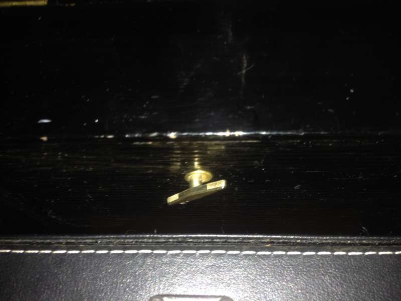 VINTAGE - Black JAPANESE Lacquer Musical Jewellery Box, w/Random Jewellery inside