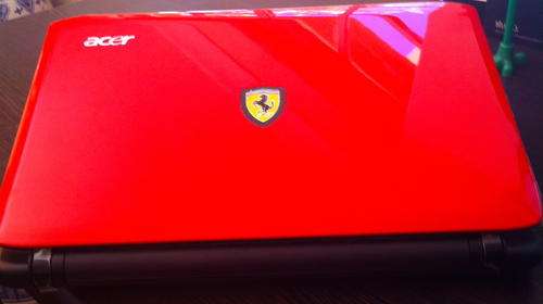 LIMITED EDITION FERRARI ACER LAPTOP ...PLUS FREE FREE TARGUS LAPTOP CASE