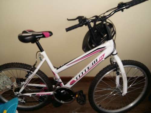 PRICE REDUCED - Totem 24 Inch Mountain Bike Plus Helmet
