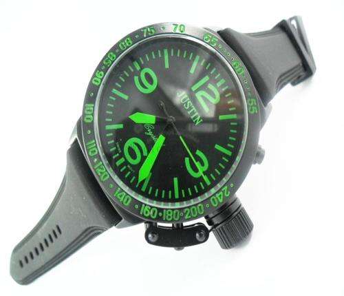 Stylish and Large Metal Case with Rubber Band Men's Watch A07