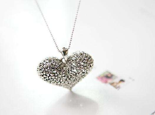 Fashion Jewelry Beautiful Sweater Chain / Necklace