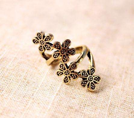 Fashion Jewelry Beautiful  Dress Ring--Size 5.5 or L