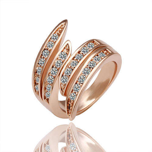 Fashion Jewelry Beautiful 18K GOLD PLATED RING!! Size 8