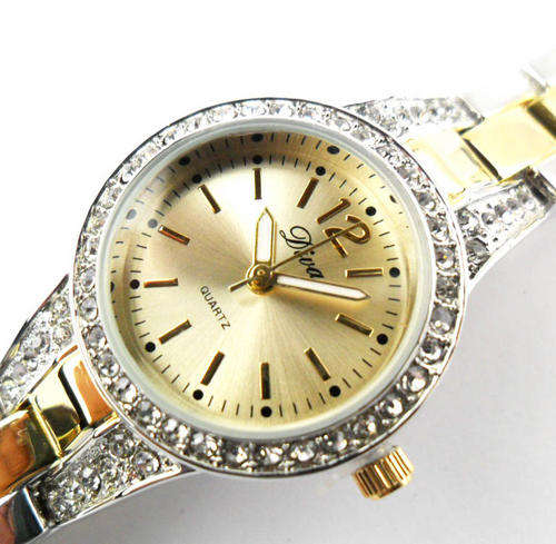 Fashionable Quartz Lady's Watch