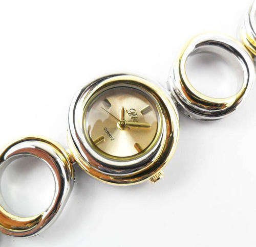Fashionable Quartz Lady's Watch