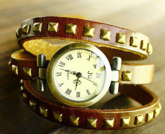 Fashionable Retro Genuine Leather Quartz Lady's Watch
