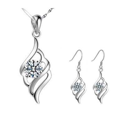 Fashion Jewelry Set Beautiful GOLD PLATED Necklaces And Earring !