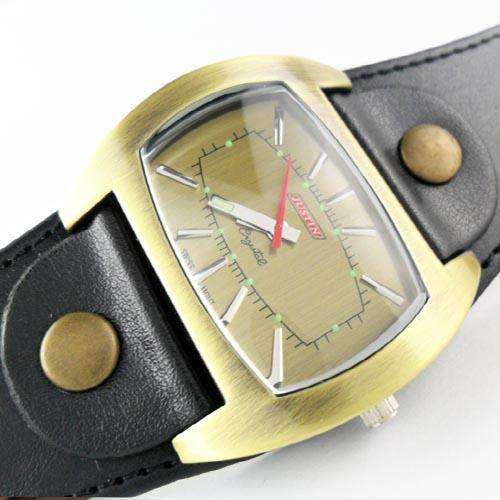 Stylish and Large Metal Case with Leather Band Men's Watch