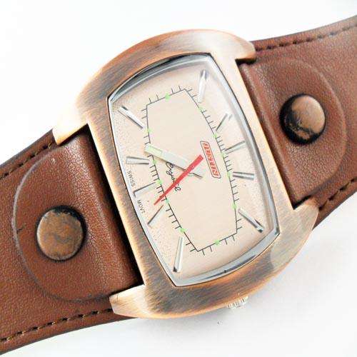 Stylish and Large Metal Case with Leather Band Men's Watch