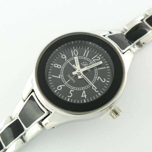 Fashionable Quartz Lady's Watch Bracelet