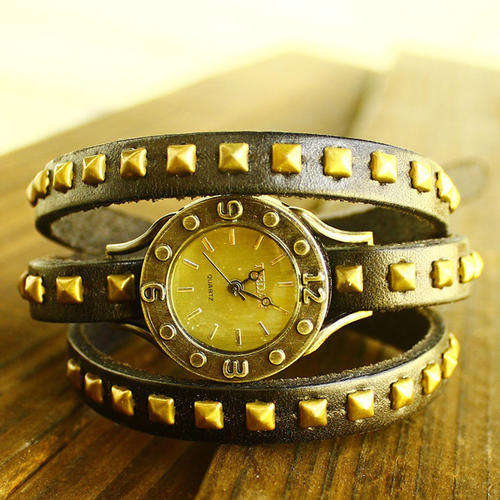 Fashionable Retro Genuine Leather Quartz Lady's Watch