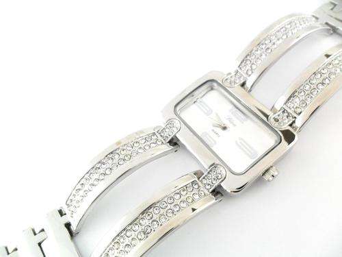 Special !!! Fashionable Quartz Lady's Watch