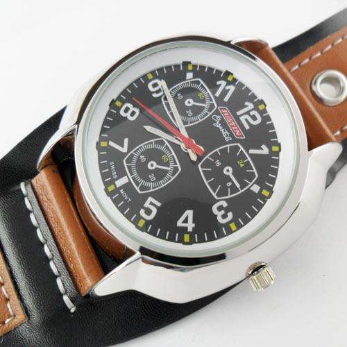 Stylish and Large Metal Case with Leather Band Men's Watch
