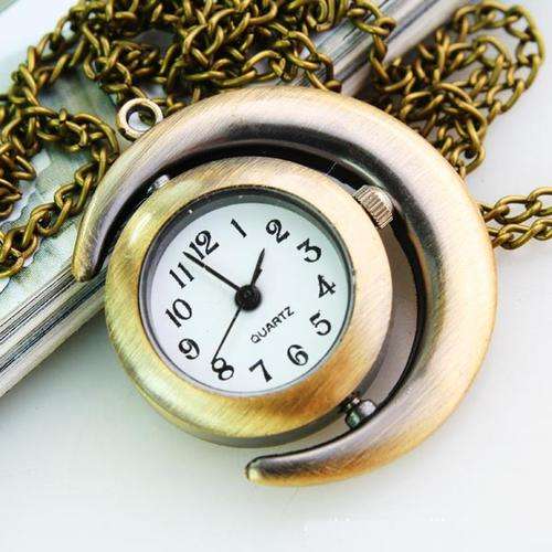 Fashionable Retro  Pocket Watch With Chain.