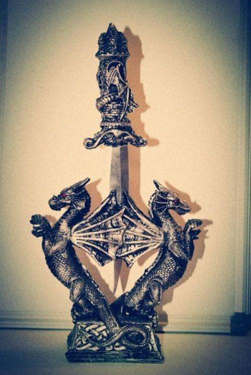 hunting knife<sword holder>