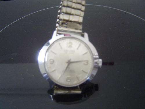 ANTIQUE GROME DE LUXE 17 JEWEL COLLECTIBLE WATCH (WORKING)