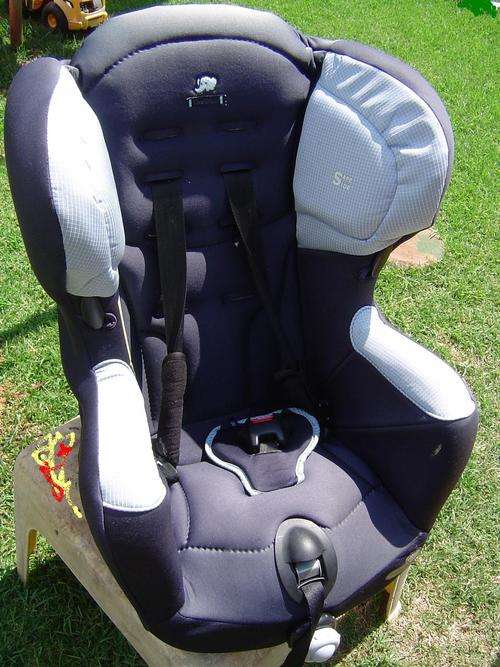 BEBE COMFORT CAR SEAT
