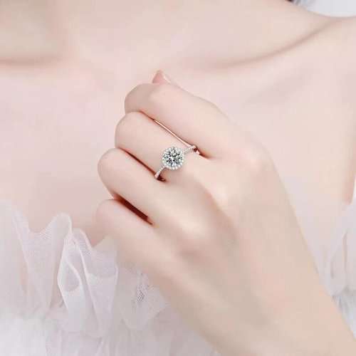 925 Sterling Silver 1 CT Round Cut GH VVS1 Moissanite Halo Engagement/Wedding Ring With Certificate