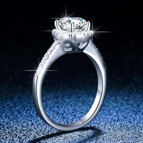 925 Sterling Silver 1 CT Round Cut GH VVS1 Moissanite Halo Engagement/Wedding Ring With Certificate