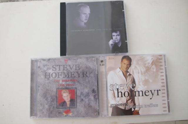 AFRIKAANS C,D,S, - 3 DIFFERENT - 2 STEVE HOFMEYR - 1 JOHANNES KERKORREL SING KOOS DU PLESSIS