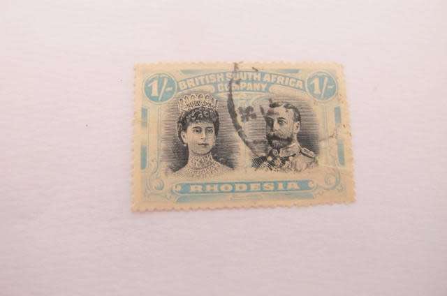 Rhodesia - 1910 Double Heads 1/- used