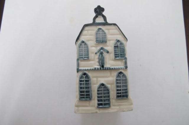 KLM - Reynbende KLM House Number 7 - Sealed but angels have had their share