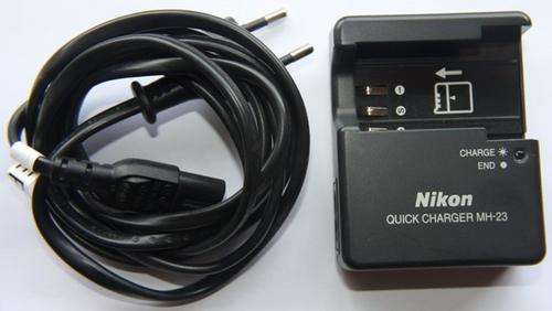 Genuine Nikon MH-23 Quick Charger (hardly used) - works with D60