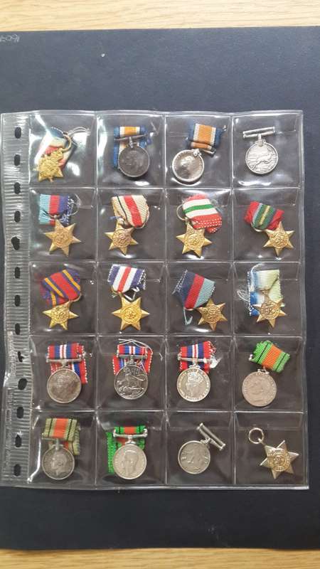 MINIATURES - WWI and WWII collection x 20 dress medals