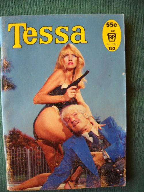 PICTURE BOOK/FOTOBOEK:  Tessa  No. 132 (Small format)  GREED  IN  THE  AIR