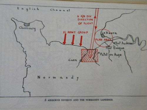 THE RED BERET  Story of Parachute Regiment at war 1940 - 1945  by Hillary St George Saunders s