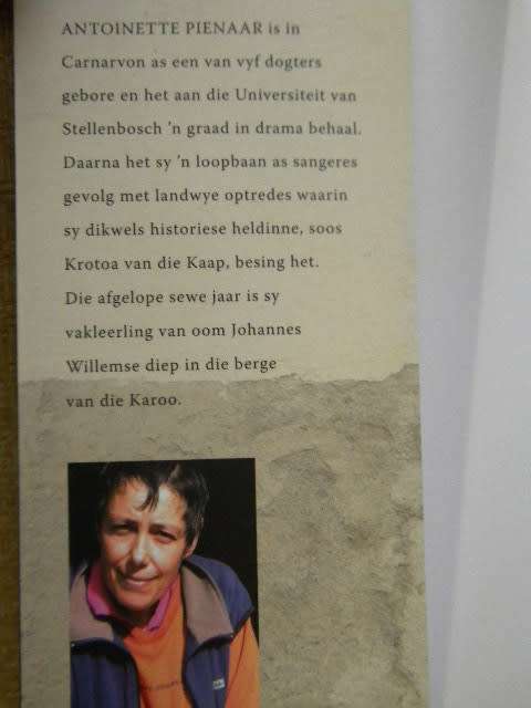 KRUIDJIE ROER MY  Antieke helingskuns van die Karoo-veld  deur Antoinette Pienaar