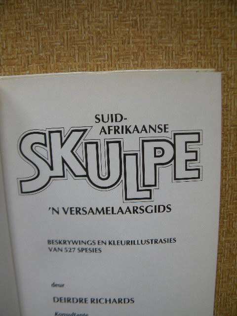 SKULPE VAN SUIDER-AFRIKA  deur Deirdre Richards  'n Gids vir die versamelaar