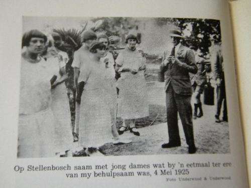 `N KONING VERTEL Die Herinneringe van die Hertog van Windsor  Vertaling: Otto E. Schwellnus